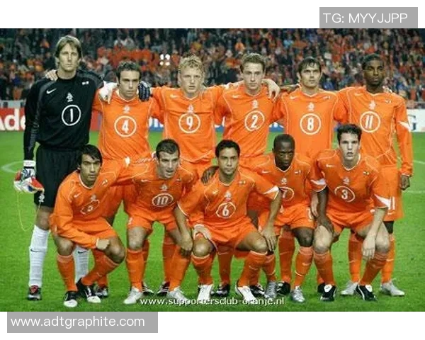 不挑队友的足球明星展现团队精神与无私奉献的魅力