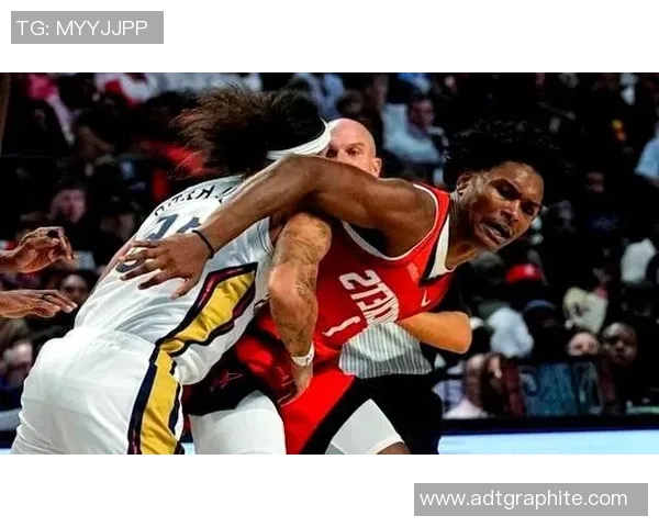 篮球明星挑战篮球视频展现惊人技巧与精彩瞬间引发热潮